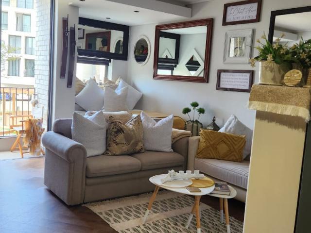 1 Bedroom Studio Apartment To Let in Century City