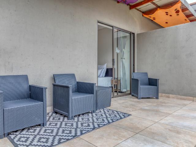 1 Bedroom Studio Apartment To Let in Rivonia