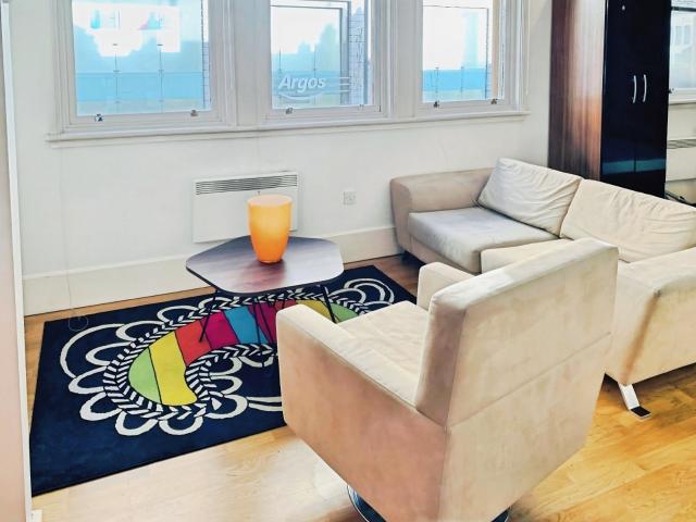 1 bedroom studio apartment to rent
