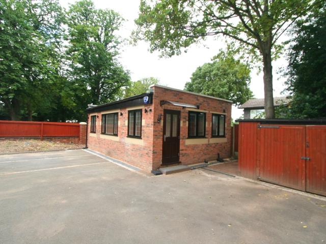1 bedroom studio apartment to rent