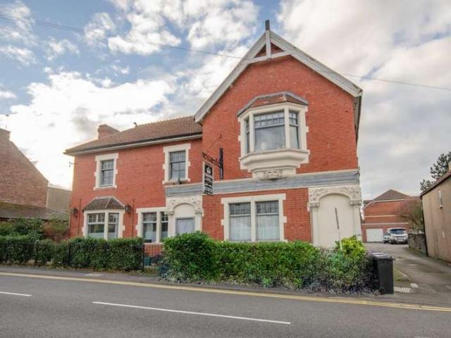 1 Bedroom Studio Flat