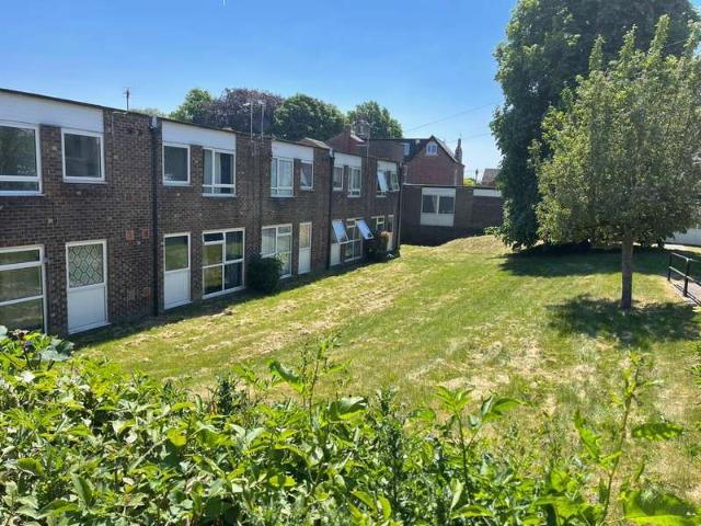 1 Bedroom Studio Flat