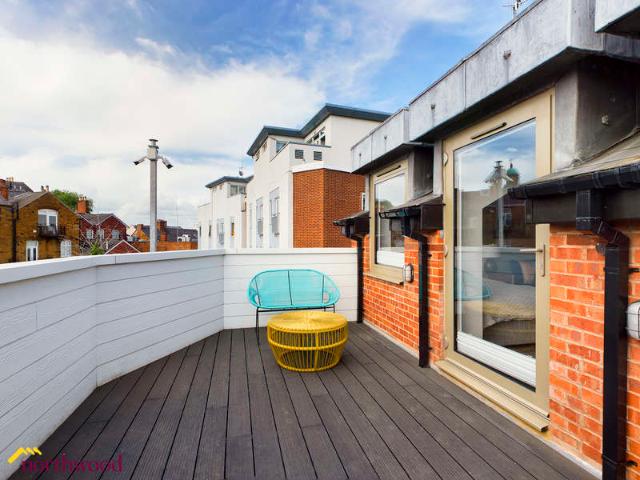 1 Bedroom Studio Flat
