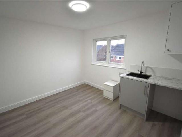 1 Bedroom Studio Flat