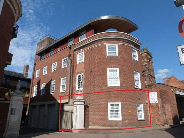 1 Bedroom Studio Flat