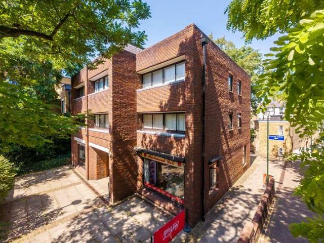1 Bedroom Studio Flat
