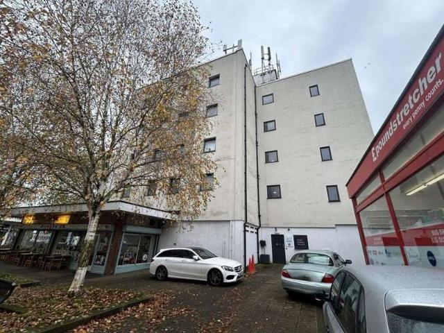 1 Bedroom Studio Flat