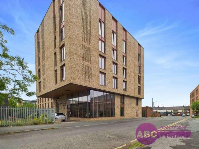 1 Bedroom Studio Flat