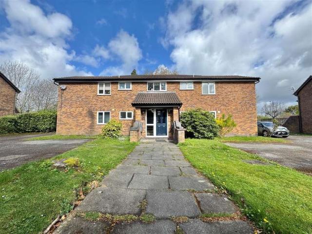 1 Bedroom Studio Flat