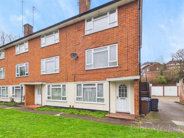 1 Bedroom Studio Flat