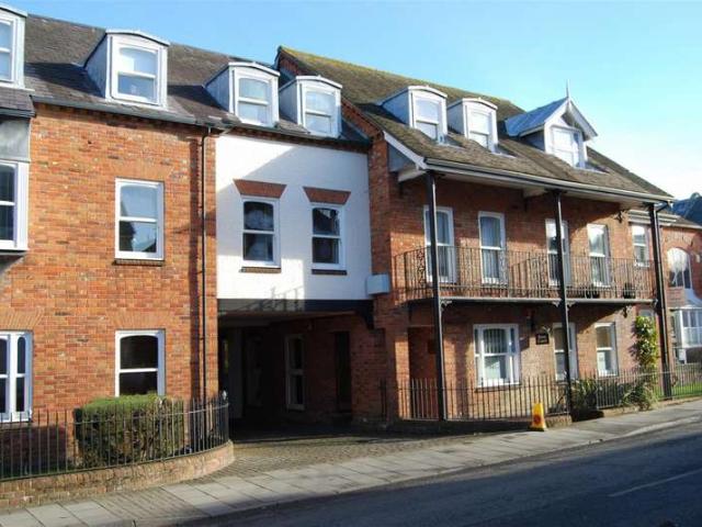 1 Bedroom Studio Flat