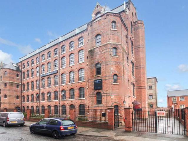 1 Bedroom Studio Flat