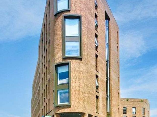 1 Bedroom Studio Flat