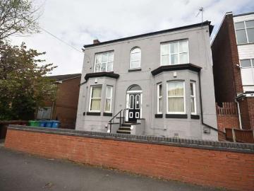 1 Bedroom Studio Flat