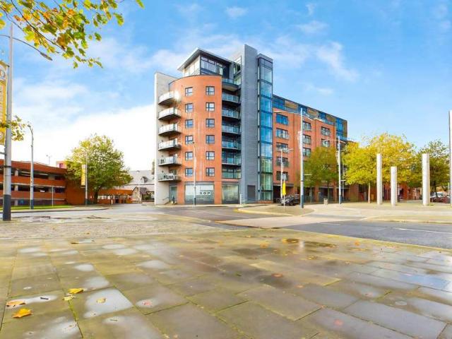 1 Bedroom Studio Flat