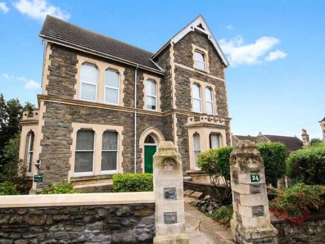 1 Bedroom Studio Flat