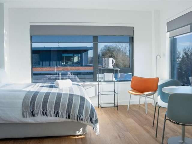 1 Bedroom Studio Flat