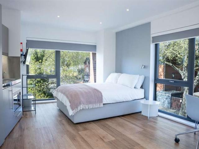 1 Bedroom Studio Flat