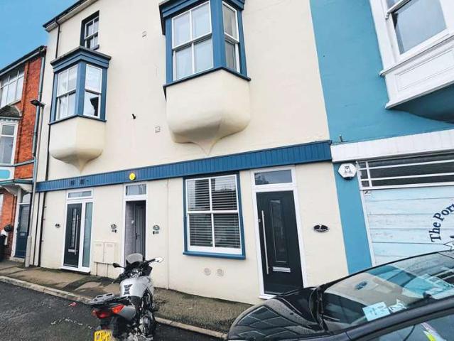 1 Bedroom Studio Flat