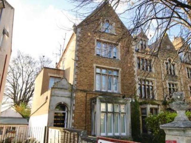 1 bedroom Studio flat To Let