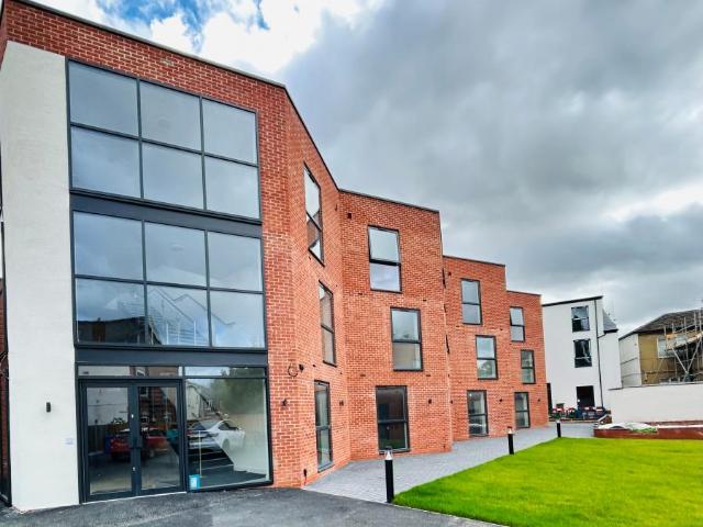 1 bedroom Studio flat To Let
