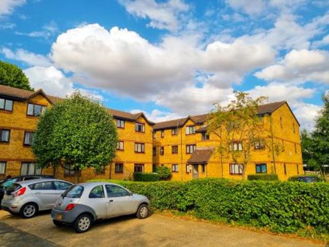 1 bedroom Studio flat To Let