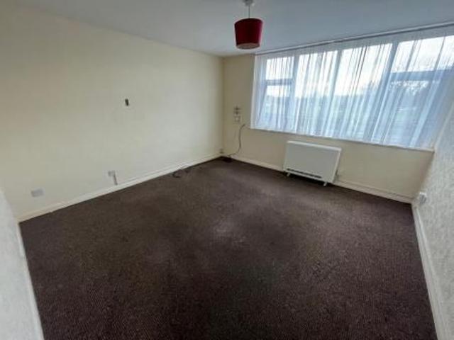 1 bedroom Studio flat To Let