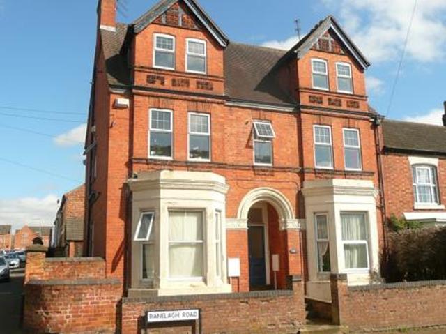 1 bedroom Studio flat To Let