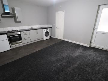1 bedroom Studio flat to rent