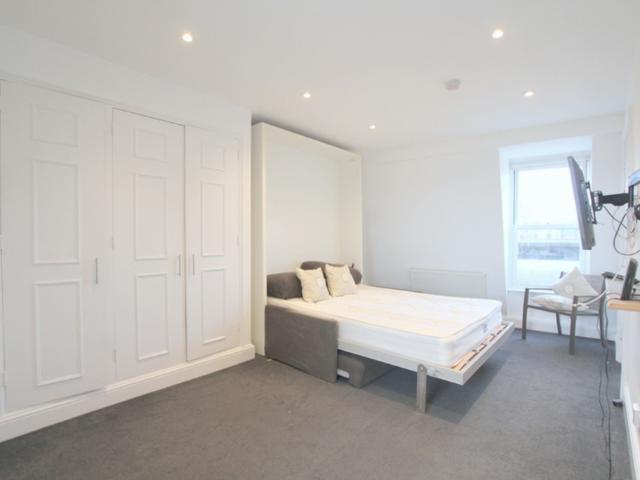 1 Bedroom Studio, Kings Road, London