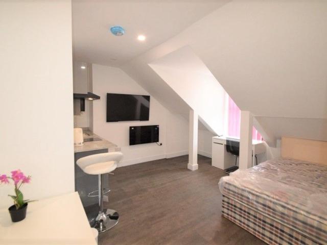 1 bedroom studio to rent