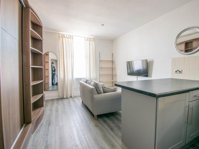 1 Bedroom Studio