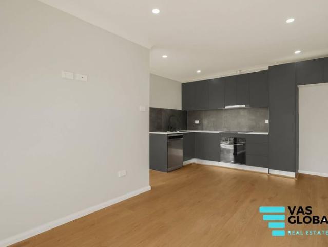 1 Bedroom + Study