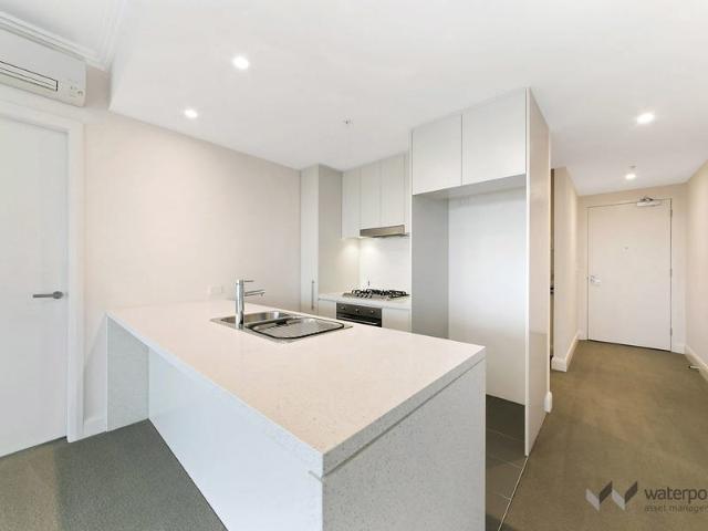 1 Bedroom + Study