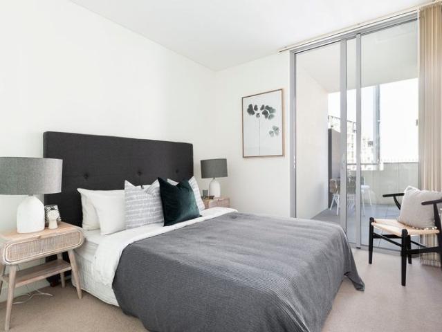1 bedroom + study / contemporary style