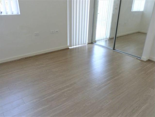 1 bedroom + study close to Merrylands station for rent