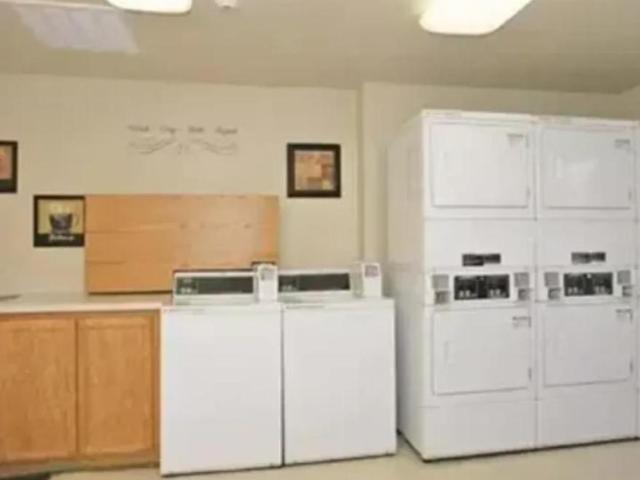 1 bedroom, Stockton CA 95210 106164064