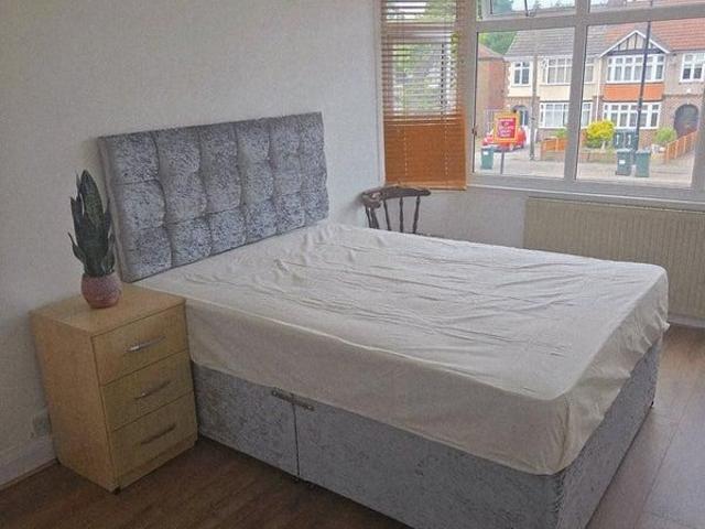 1 bedroom stone house to rent