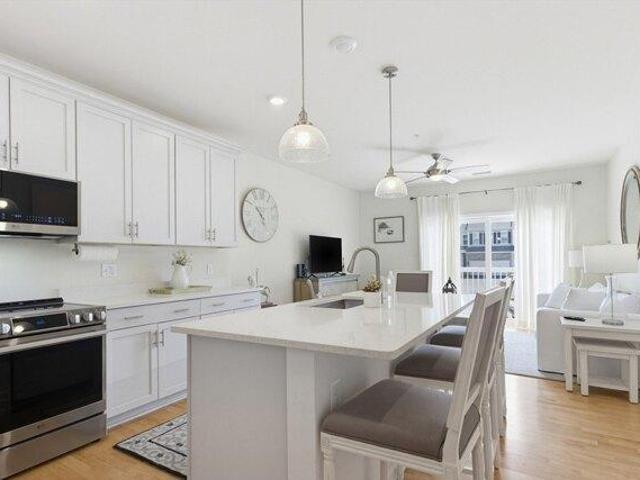 1 bedroom, Sudbury MA 01776 104716807