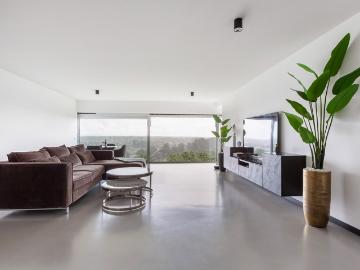 1 bedroom Surface Area: 120m2 Furnished