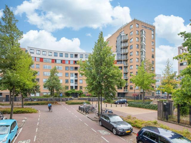 1 bedroom Surface Area: 75m2