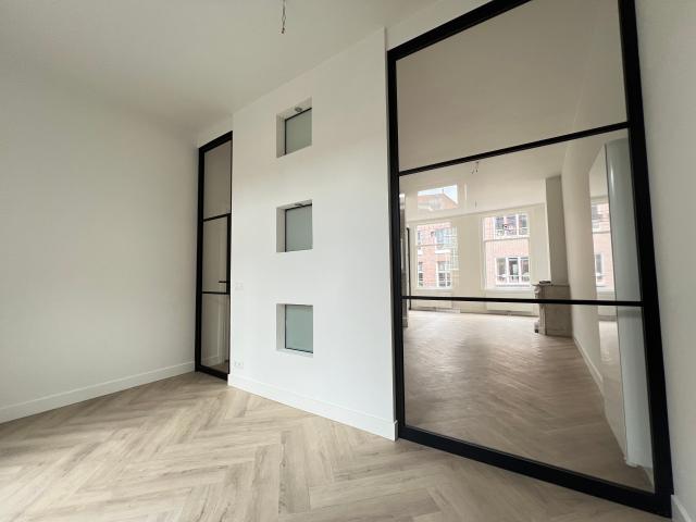 1 bedroom Surface Area: 98m2