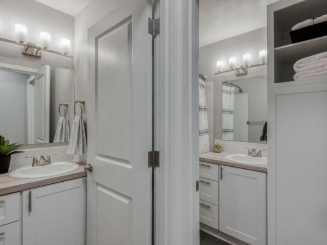 1 bedroom, Portland OR 97202 102195812