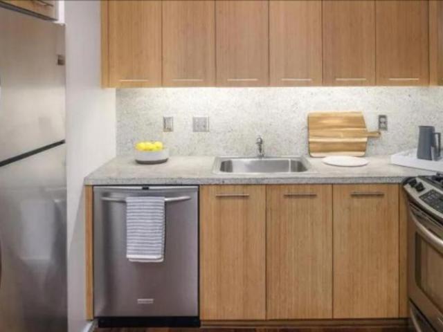 1 bedroom, Portland OR 97205 LS103005836