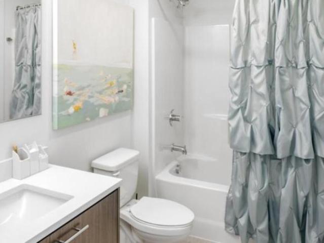 1 bedroom, Portland OR 97209 105732010