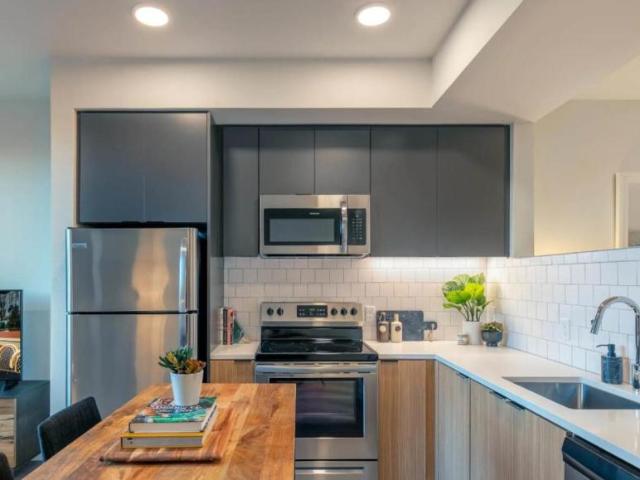1 bedroom, Portland OR 97209 105732112