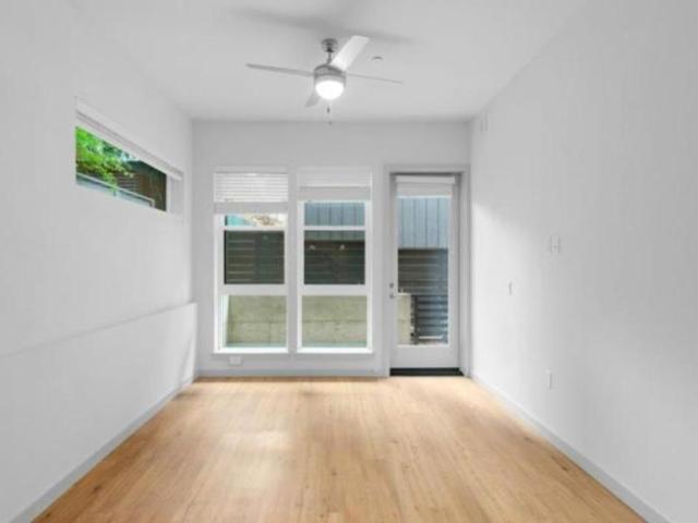 1 bedroom, Portland OR 97214 105845557