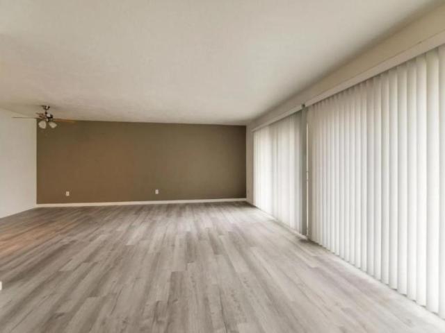 1 bedroom, Portland OR 97220 LS99587994