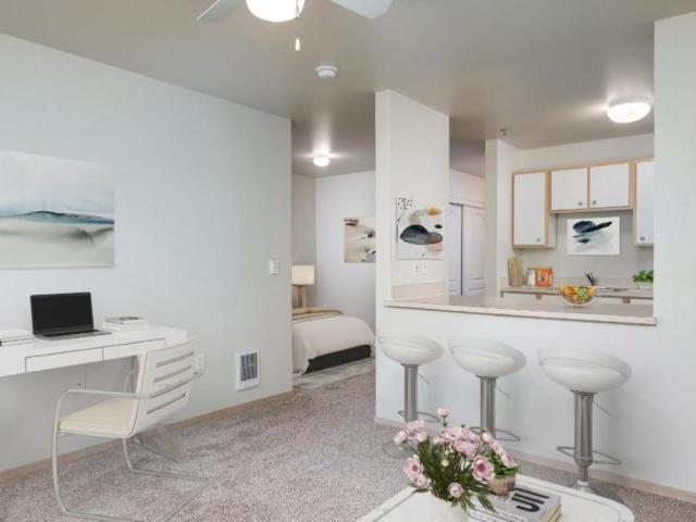 1 bedroom, Portland OR 97232 106132001