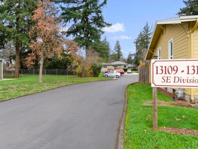 1 bedroom, Portland OR 97236 105780772